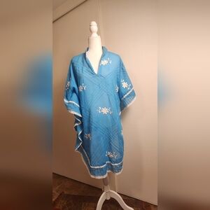 VTG 1970s 70s Bright Turqouise Blue Floral Embroidered Lace Kaftan Poncho